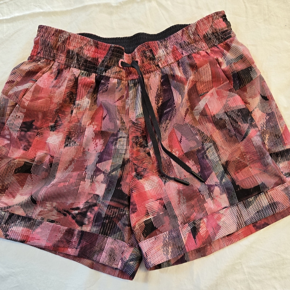 Lululemon Spring Break Away 3" Shorts Women's